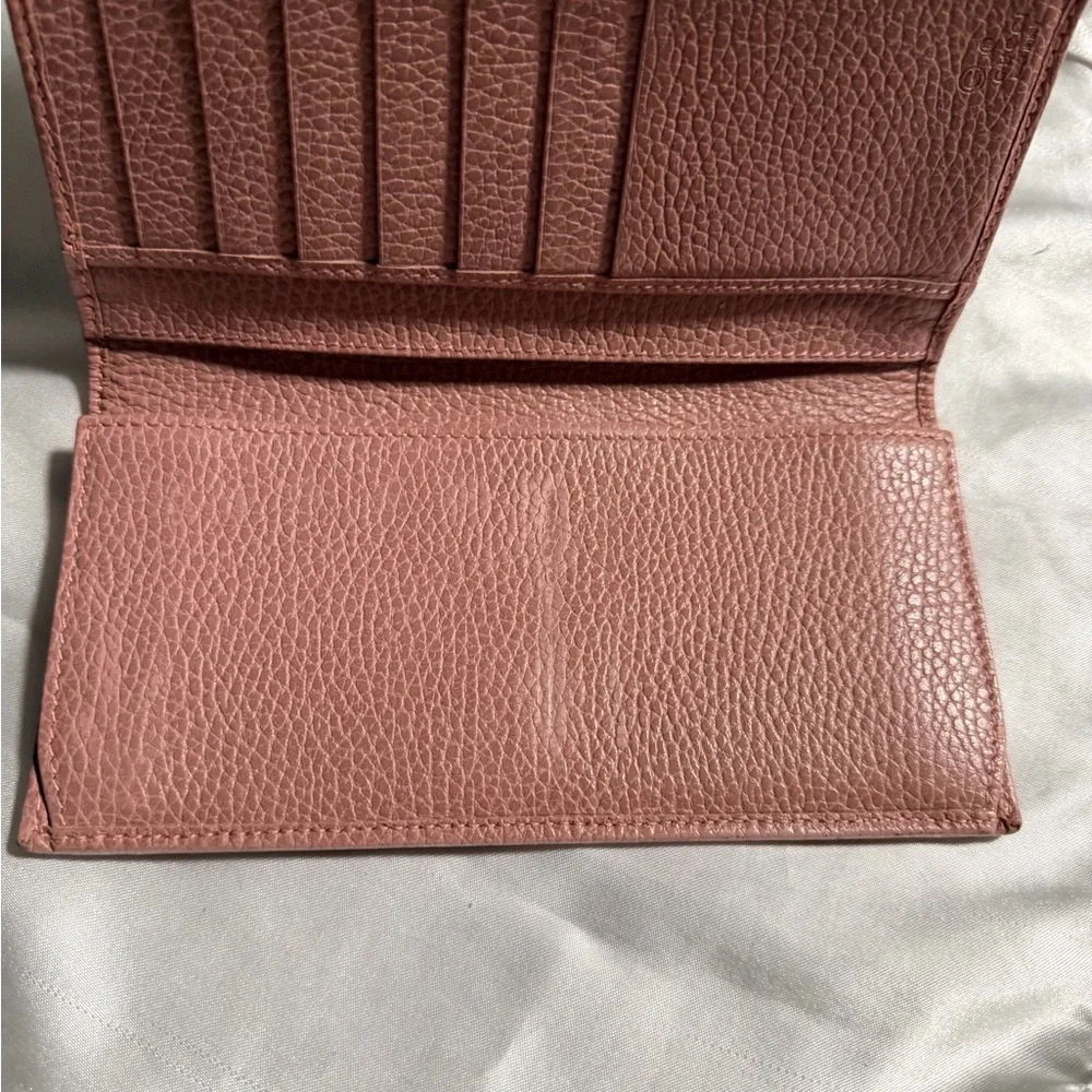 Gucci Beige GG Canvas Wallet with Pink Trim - Picture 4 of 6